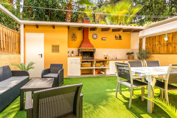 Herverkoop - Apartment / flat - Albir - center