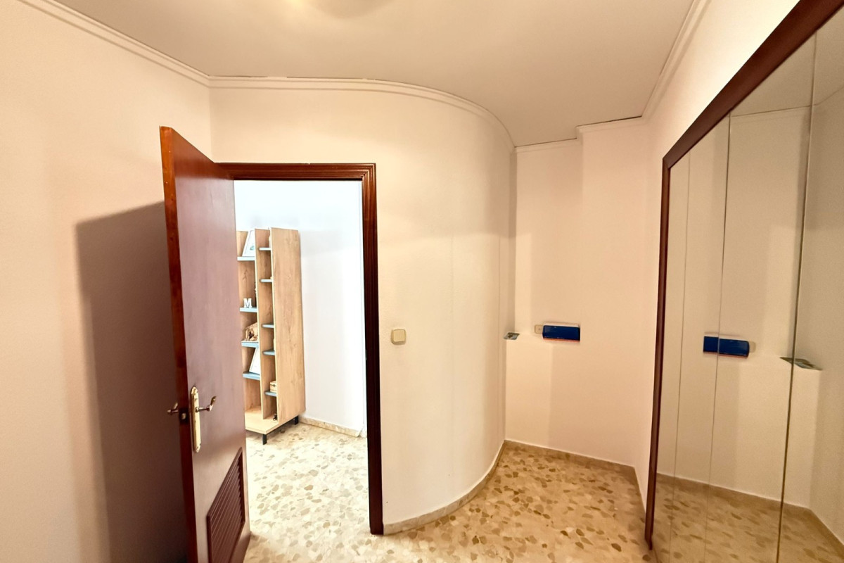 Resale - Apartment / flat - Miramar