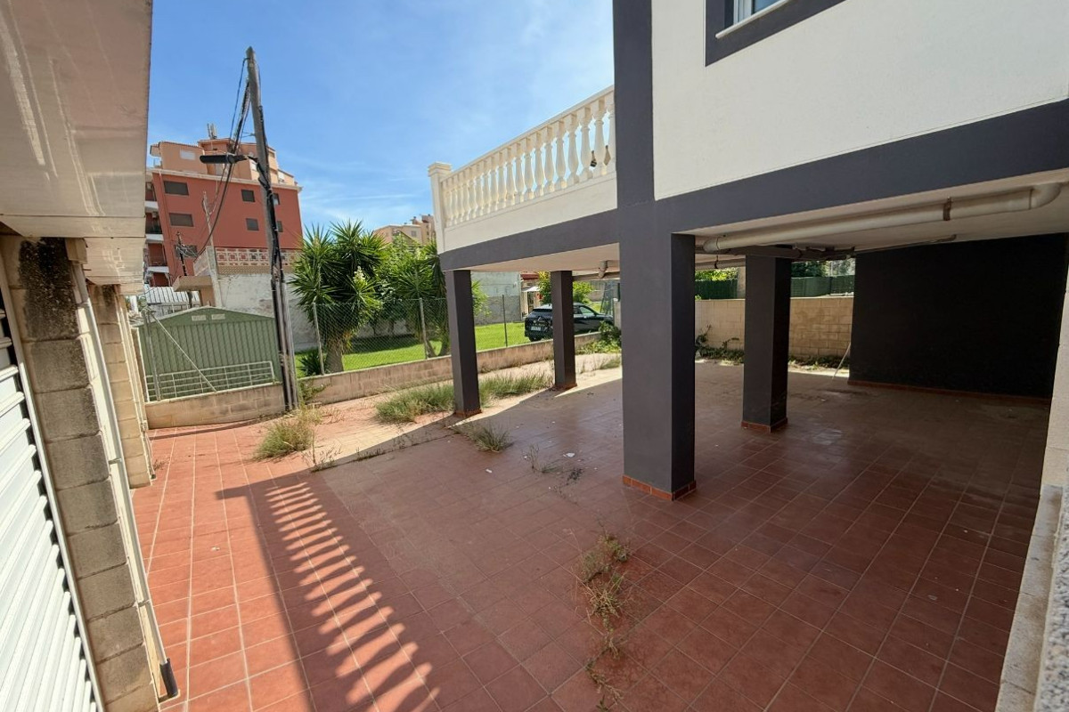 Herverkoop - Garage - Piles - Playa