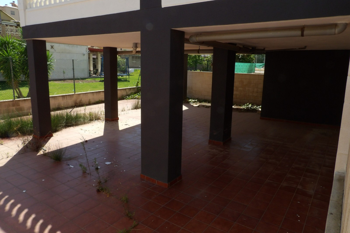 Herverkoop - Garage - Piles - Playa