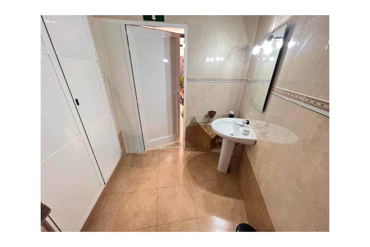 Herverkoop - Winkel Ruimte - Guardamar del Segura - Guardamar