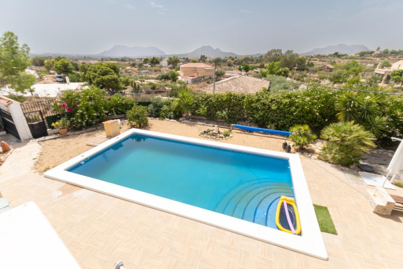 Resale - Country House - Alicante