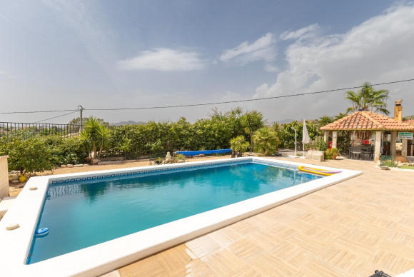Resale - Country House - Alicante