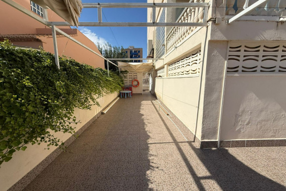 Reventa - local - Piles - Playa