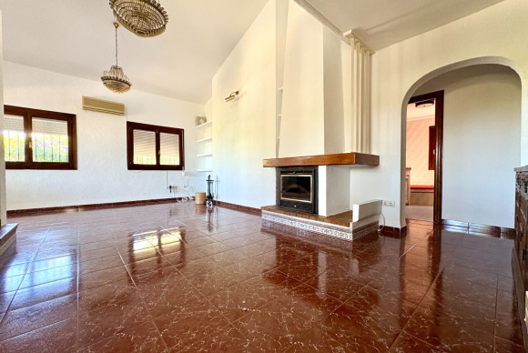 Resale - House - Denia - Montgó