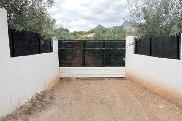 Revente - Parcelle / Terrain - La Nucía