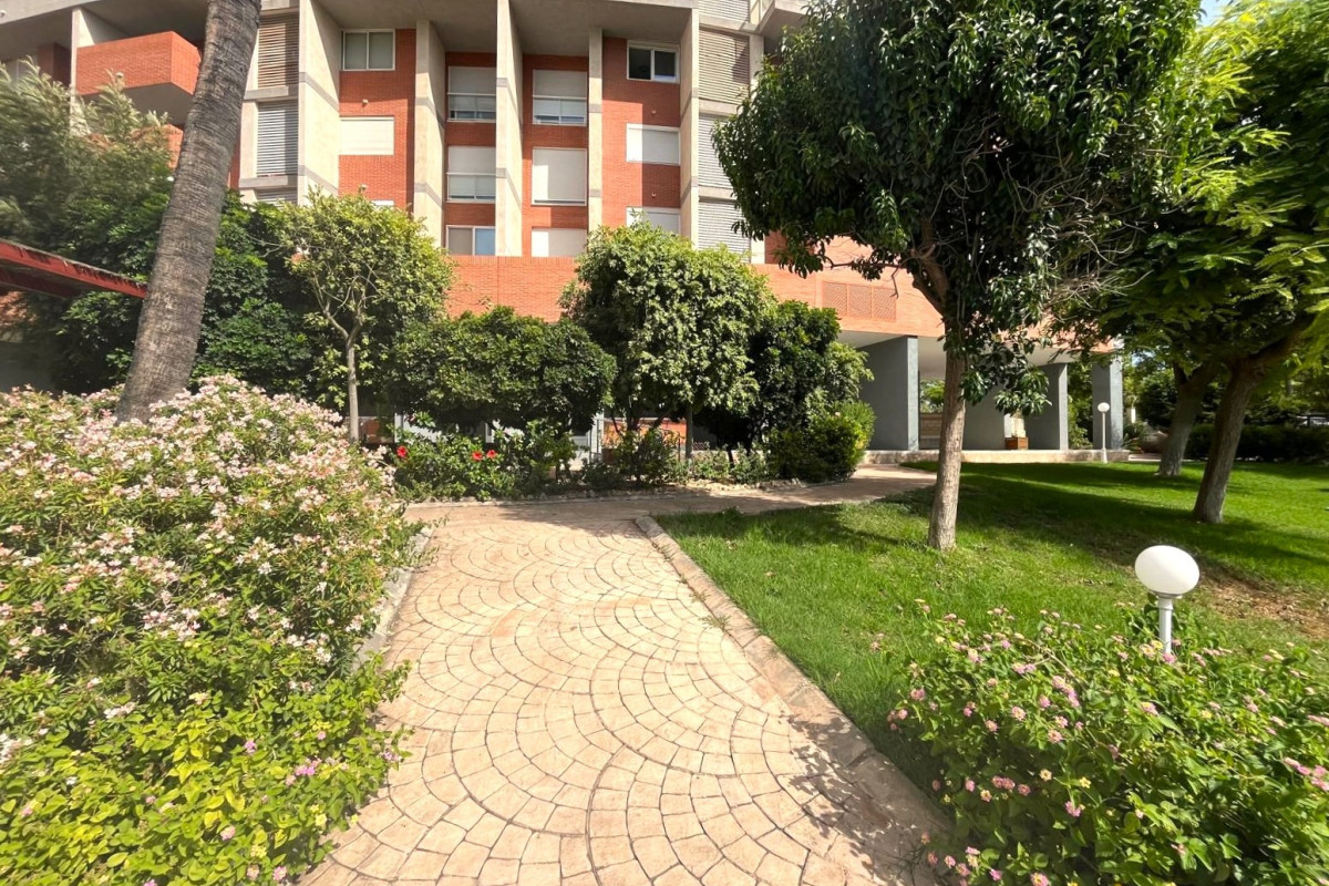 Herverkoop - Apartment / flat - Benidorm - Centro