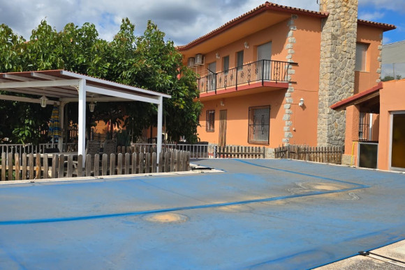 Resale - Chalet Independiente - Callosa De Ensarrià