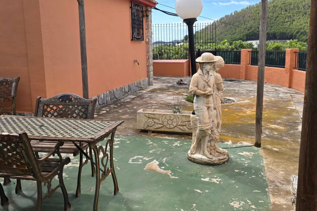 Resale - Chalet Independiente - Callosa De Ensarrià