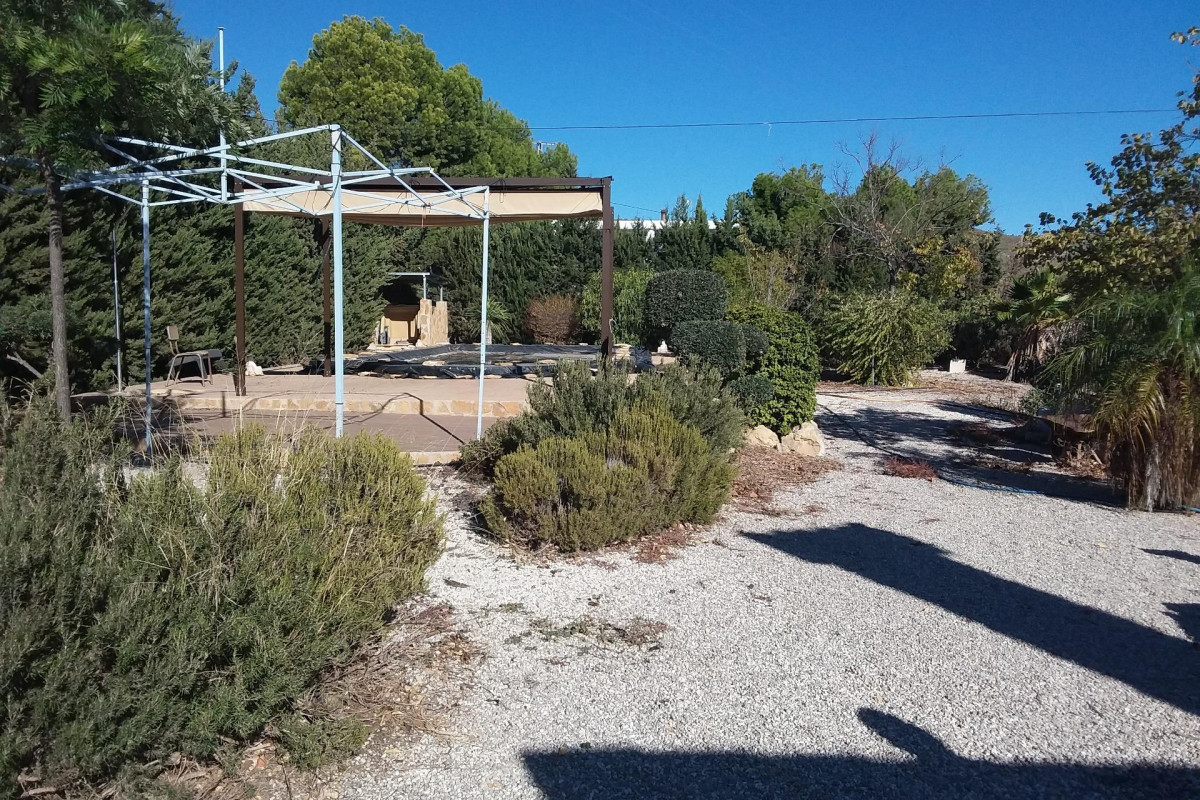 Resale - Country House - Crevillente