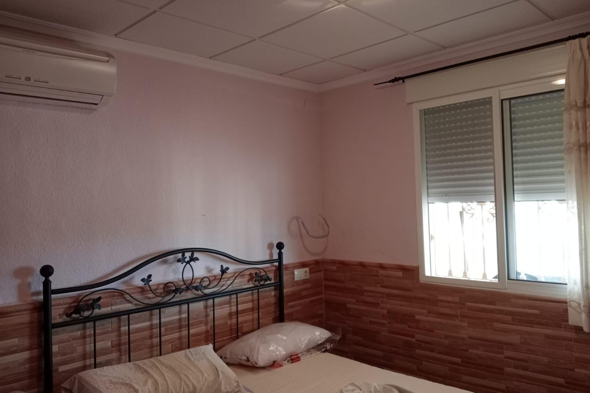 Resale - Country House - Crevillente