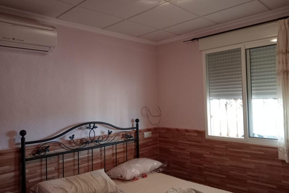 Resale - Country House - Crevillente