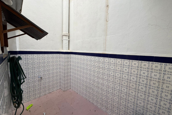 Herverkoop - Lokaal - Tavernes de la Valldigna - Pueblo