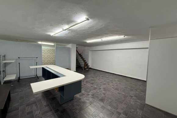 Herverkoop - Lokaal - Tavernes de la Valldigna - Pueblo