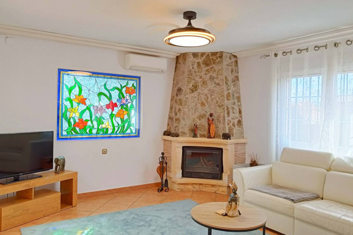 Herverkoop - Landelijke woning - Hondón de los Fráiles