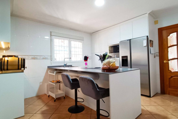 Herverkoop - Landelijke woning - Hondón de los Fráiles