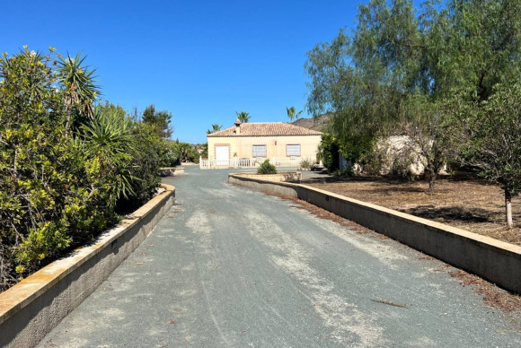 Herverkoop - Landelijke woning - Hondón de los Fráiles