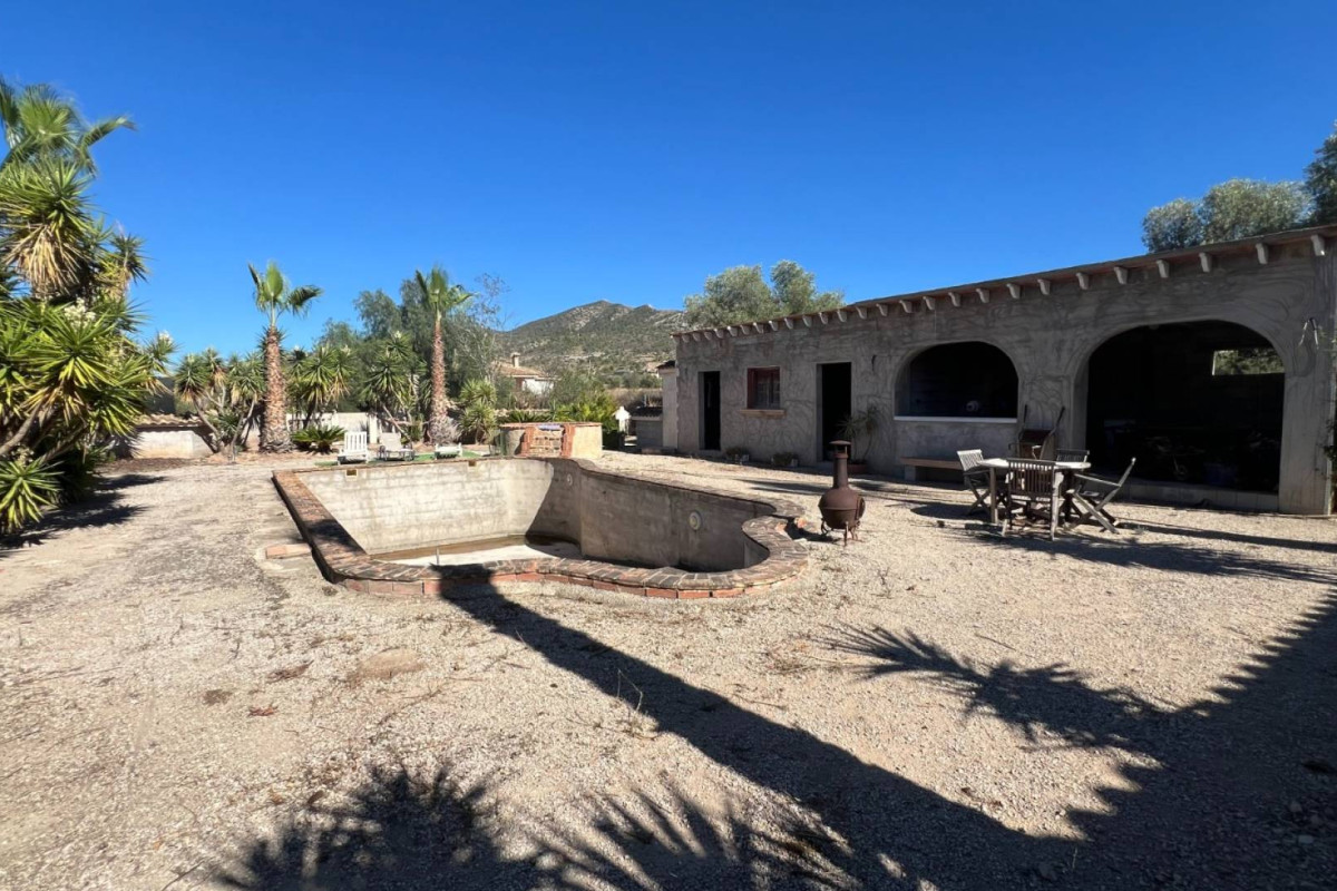 Herverkoop - Landelijke woning - Hondón de los Fráiles