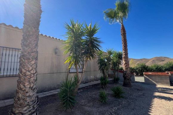 Herverkoop - Landelijke woning - Hondón de los Fráiles