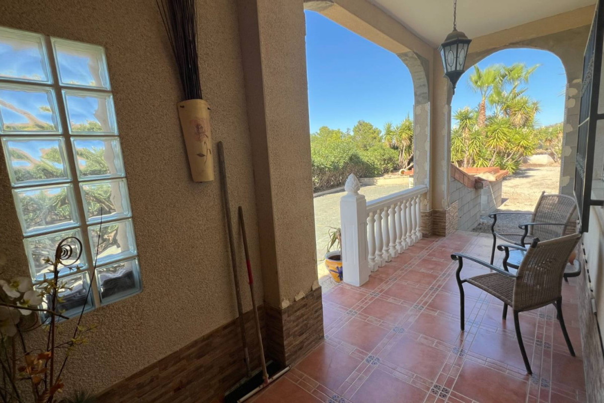 Herverkoop - Landelijke woning - Hondón de los Fráiles