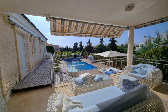 Herverkoop - Vrijstaande Villa - Torrevieja - La Mata - Town