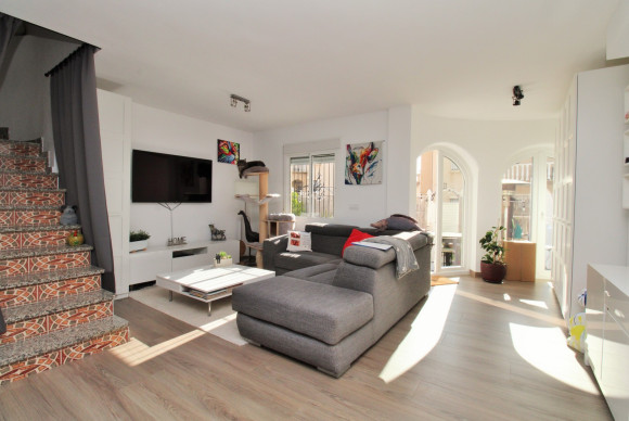 Resale - Townhouse - Villamartin