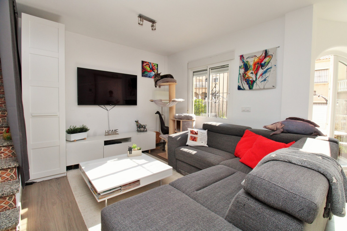 Resale - Townhouse - Villamartin