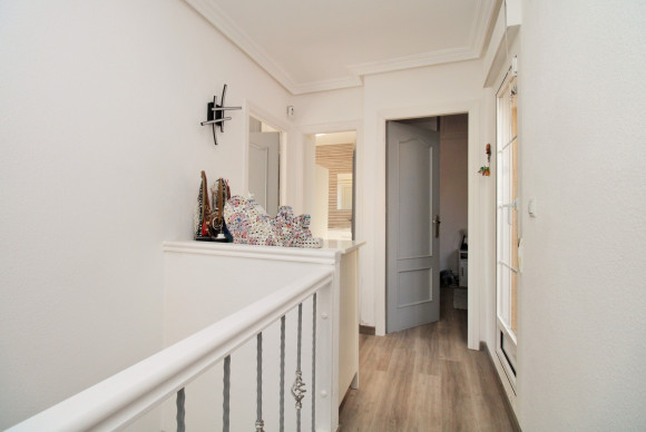 Resale - Townhouse - Villamartin