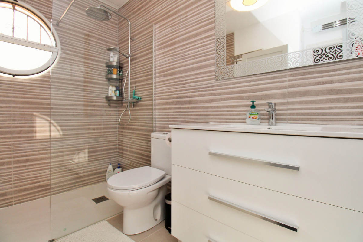 Resale - Townhouse - Villamartin