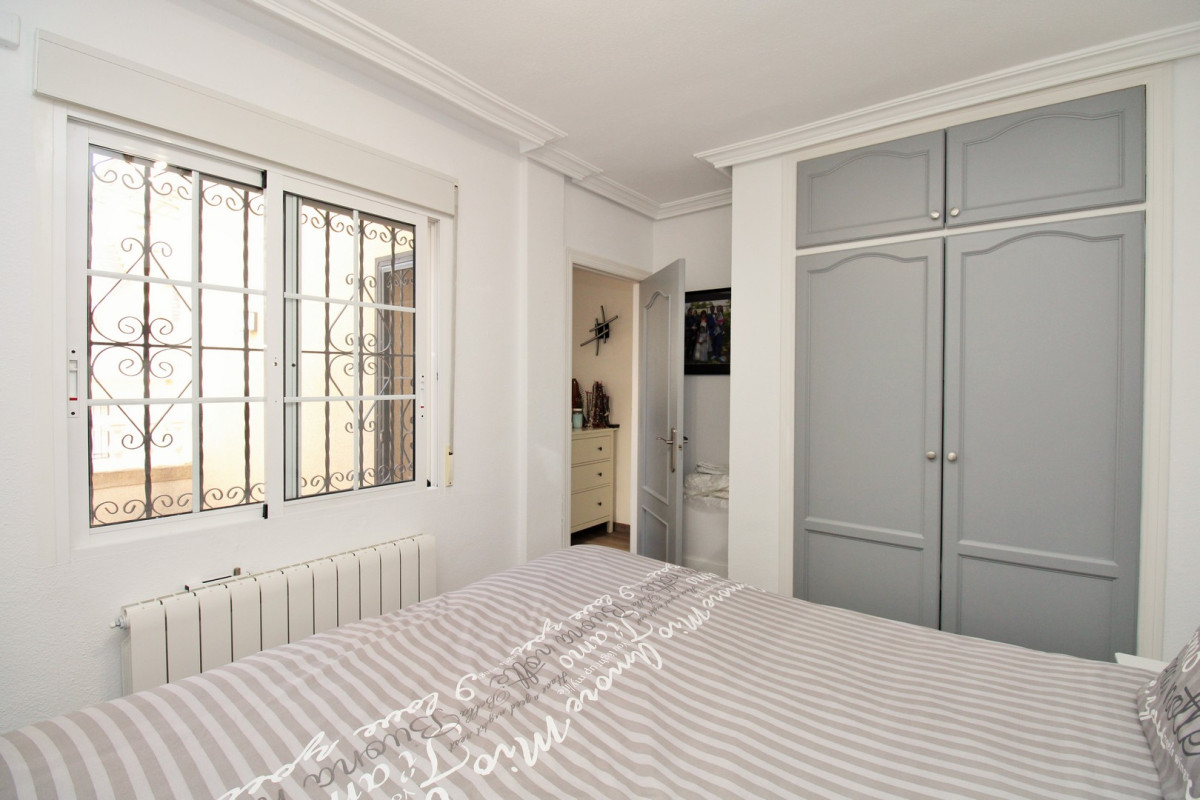 Resale - Townhouse - Villamartin