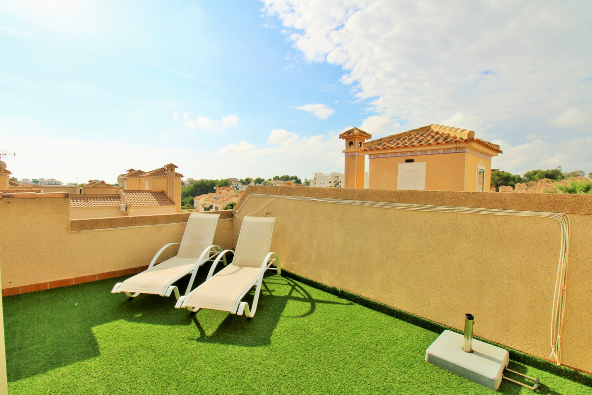 Resale - Townhouse - Villamartin