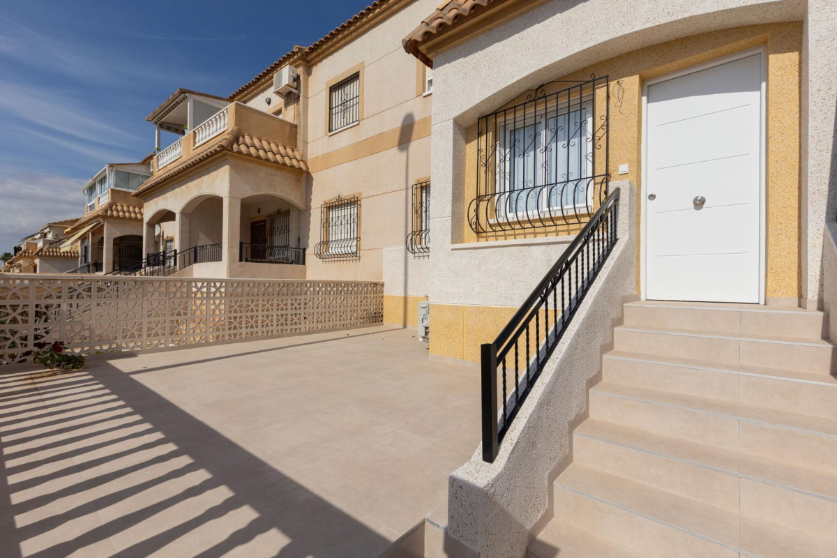 Long Term Rental - Bungalow - Torrevieja - Zona los Frutales