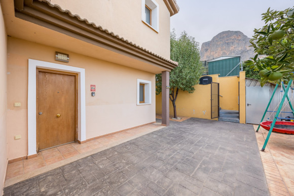 Reventa - Chalet Independiente - Polop