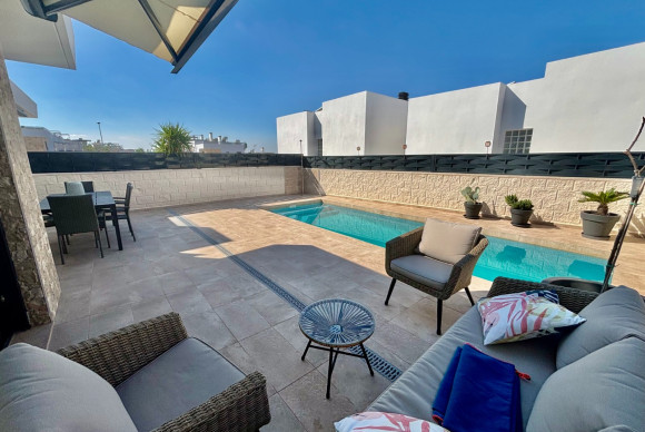 Herverkoop - Vrijstaande Villa - Benijofar - Benijofar - Village