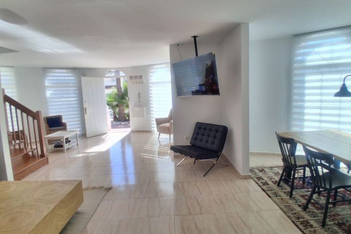 Resale - Villa - Pinar de Campoverde