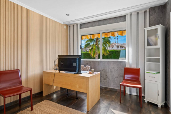 Herverkoop - Villa - Algorfa - Castillo de montemar