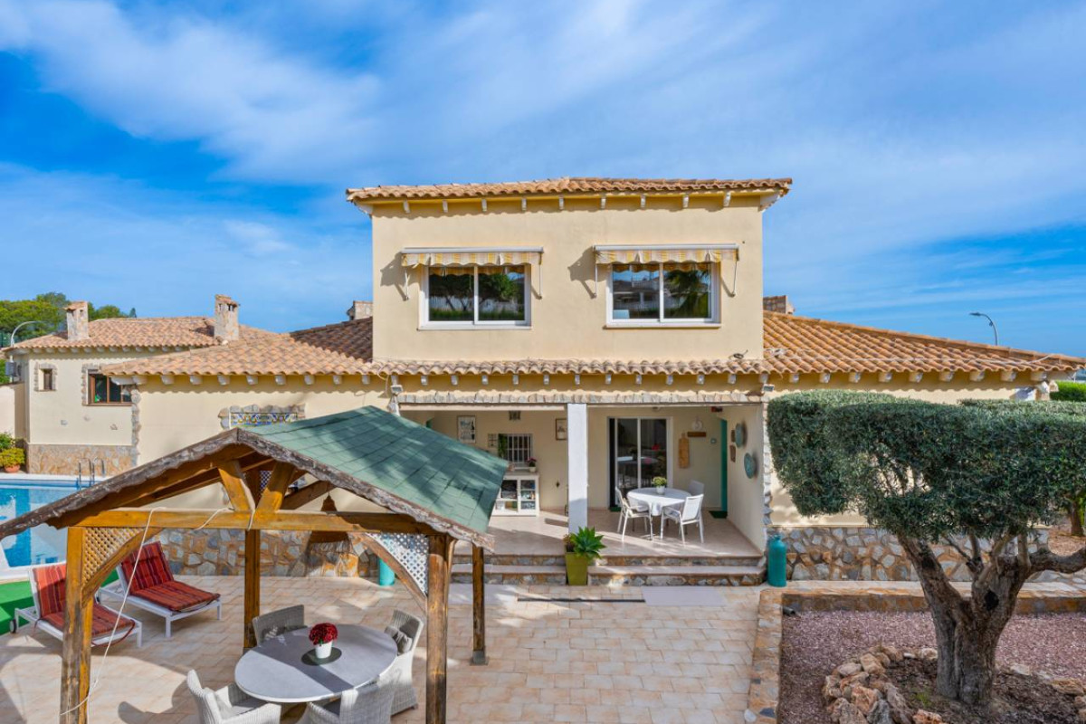 Herverkoop - Villa - Algorfa - Castillo de montemar