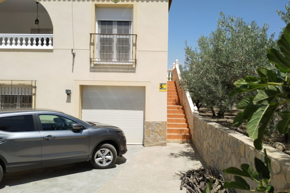 Herverkoop - Woning met terrein - Alsodux - ALMERIA