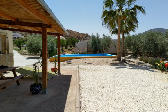 Herverkoop - Woning met terrein - Alsodux - ALMERIA