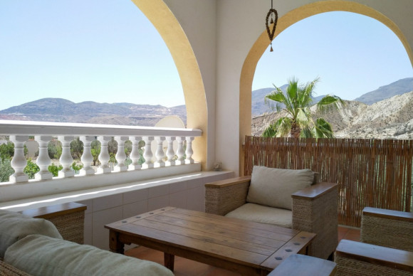 Revente - Casa con terreno - Alsodux - ALMERIA