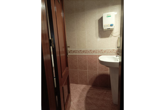 Reventa - Local comercial - Torrevieja