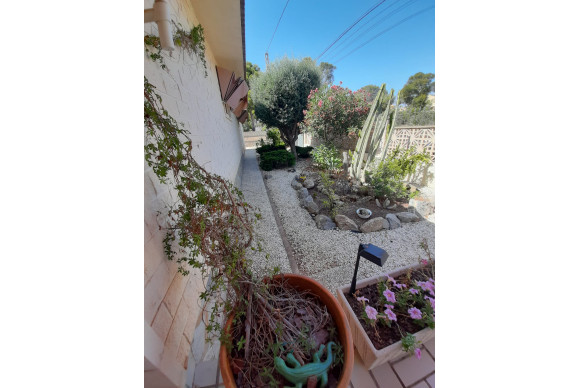 Resale - House - Villamartin