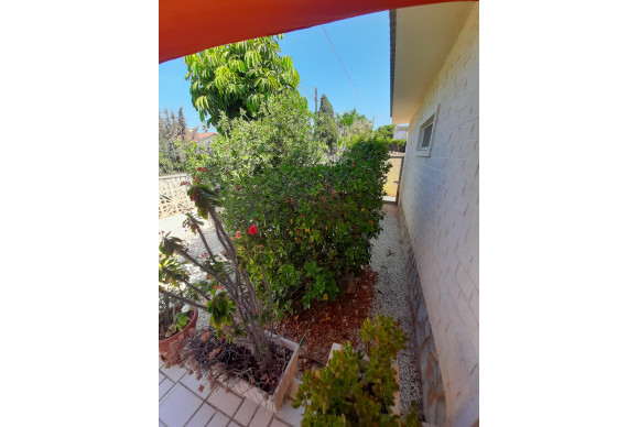Resale - House - Villamartin