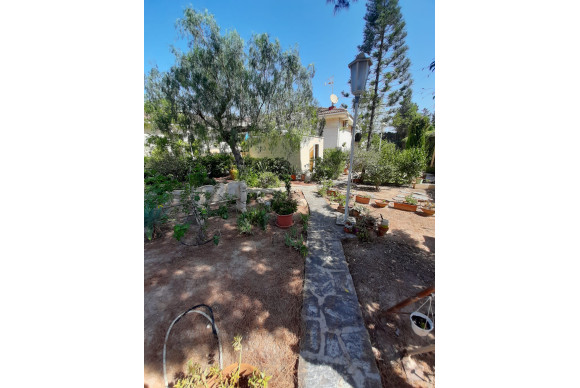 Resale - House - Villamartin