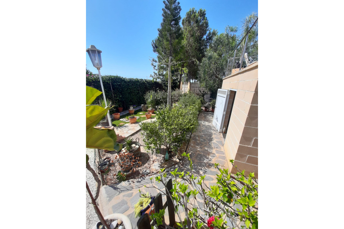 Resale - House - Villamartin