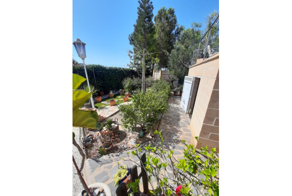 Resale - House - Villamartin