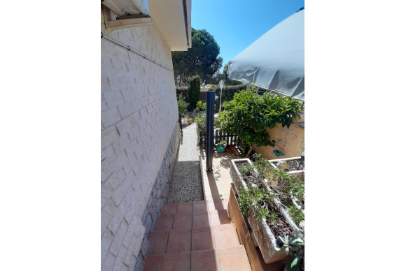 Resale - House - Villamartin