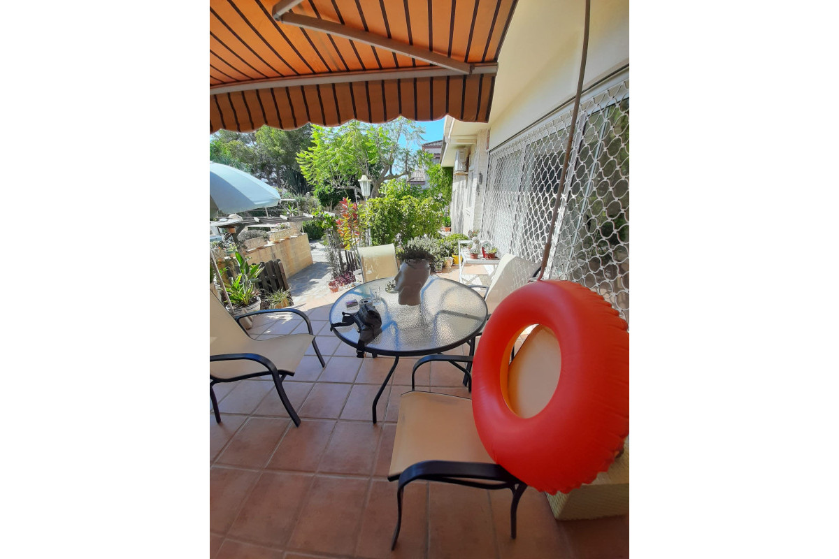 Resale - House - Villamartin