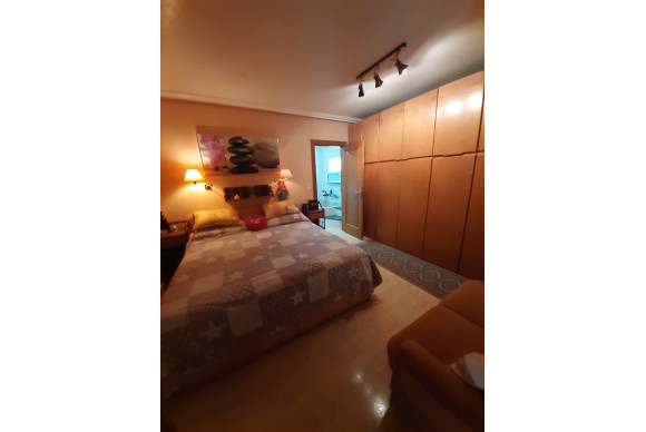 Resale - House - Villamartin