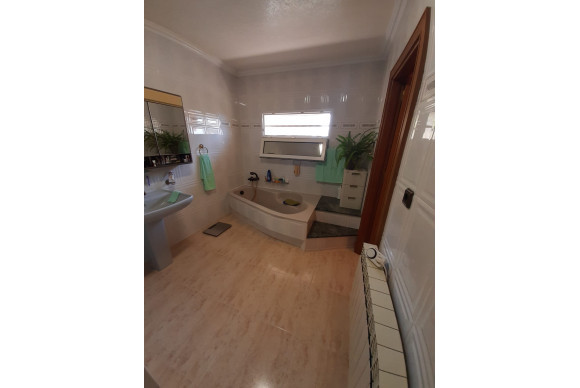 Resale - House - Villamartin